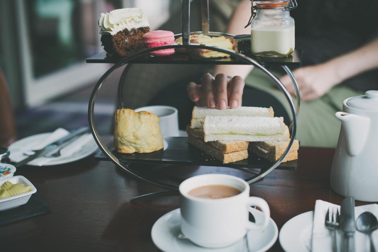 The Powfoot Hotel, 애넌 외부 사진
