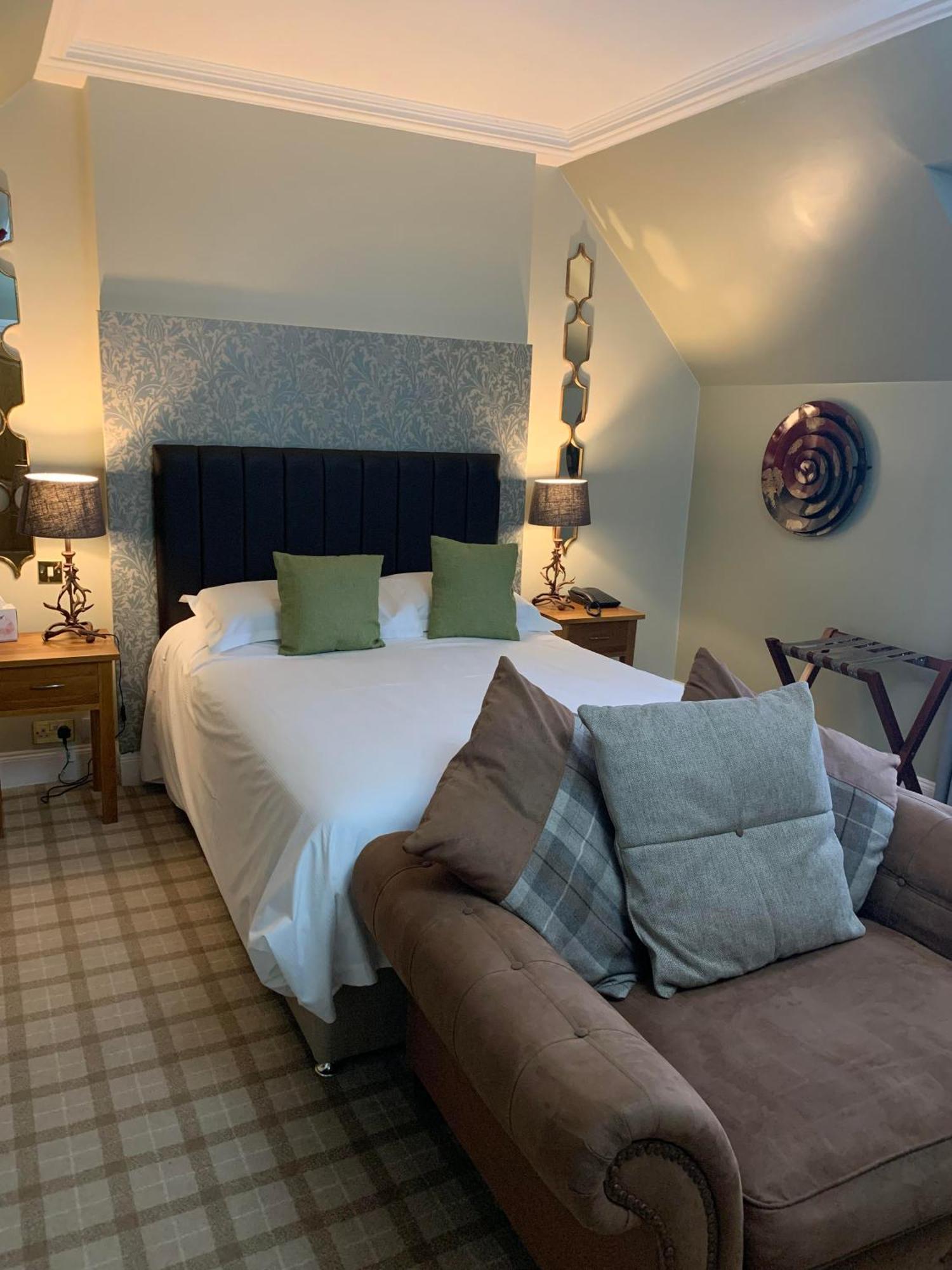 The Powfoot Hotel, 애넌 외부 사진