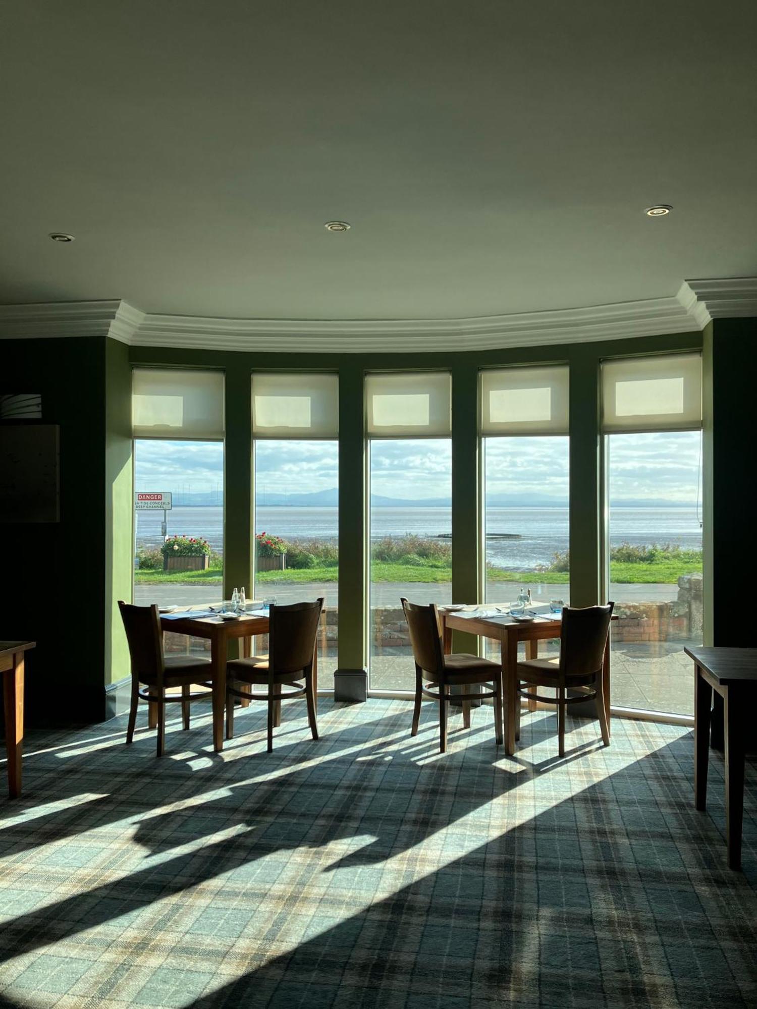 The Powfoot Hotel, 애넌 외부 사진
