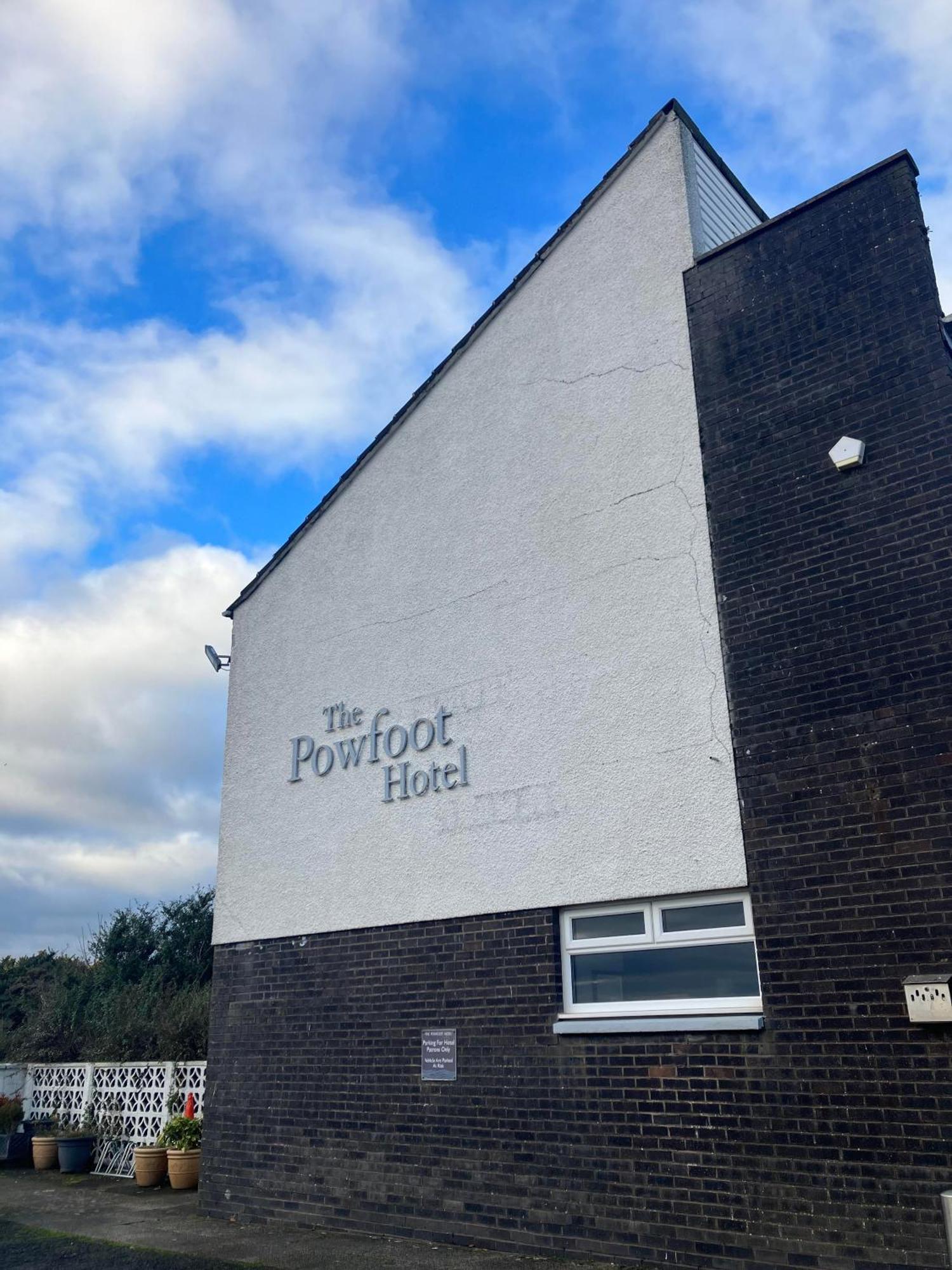 The Powfoot Hotel, 애넌 외부 사진